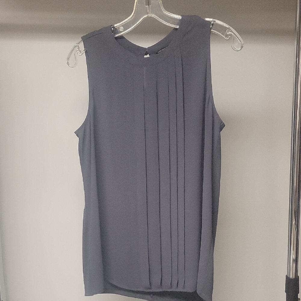 Ann Taylor Sleeveless Pleated Front Camisole in Charcoal Gray
